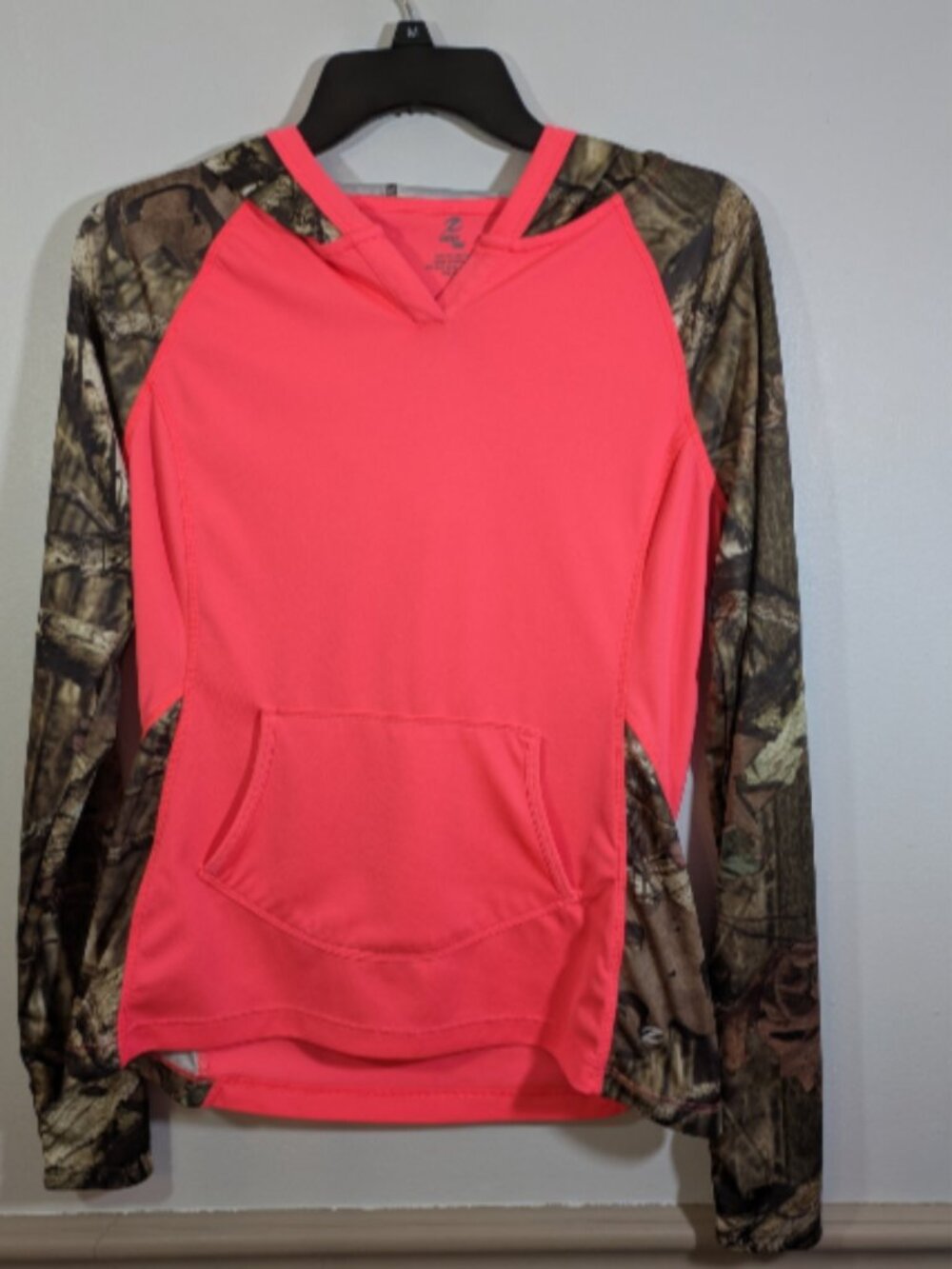 Energy Zone Hoodie Women’s Small Hot Pink and Tree Print